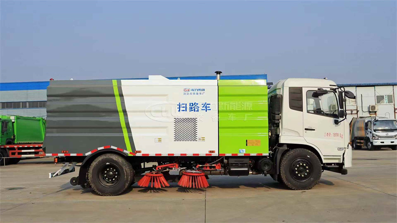 湖北程力天錦掃路車（12方）